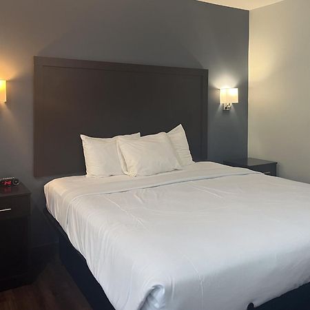 Motel 6 Norfolk, Va East Little Creek Экстерьер фото
